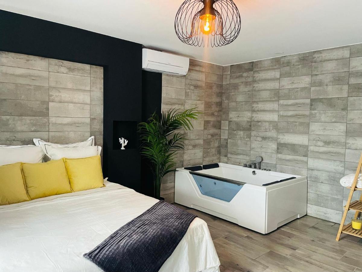 Superbe Appartement Avec Balneo. سان سيبريان المظهر الخارجي الصورة